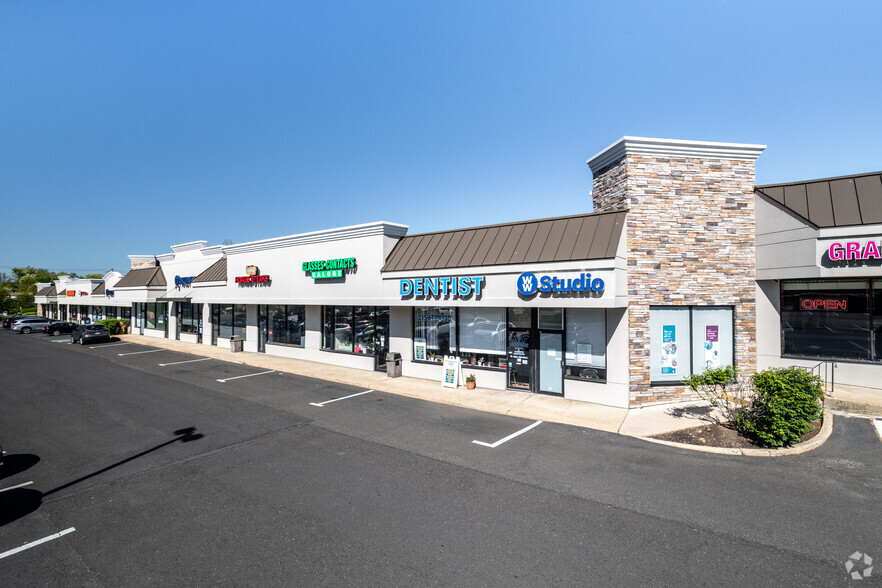 More Photos Of 1619 Grant Ave, Philadelphia Unknown For Lease