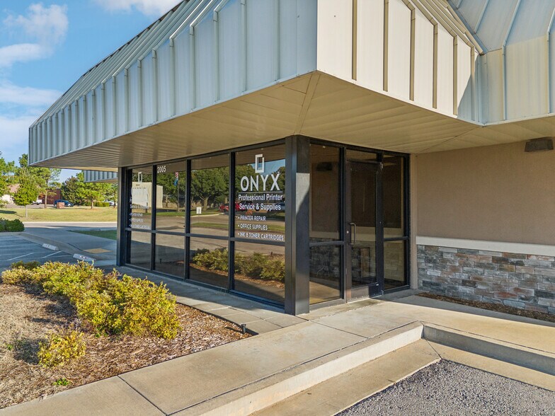 More Photos Of 2005 N Yellowood Ave, Broken Arrow Warehouse For Sale