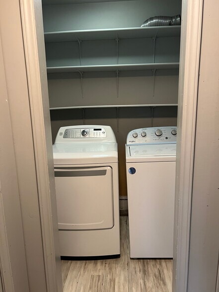 More Photos Of 3900 Miriam Dr, Charlotte Unknown For Lease