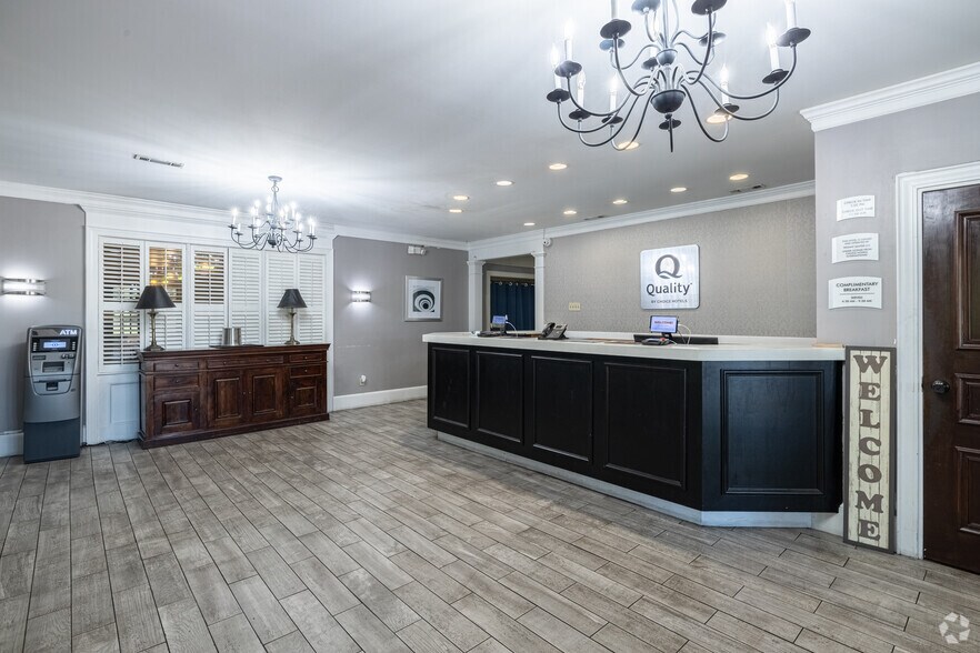 More Photos Of 8929 Old Number Six Hwy, Santee Hospitality For Sale