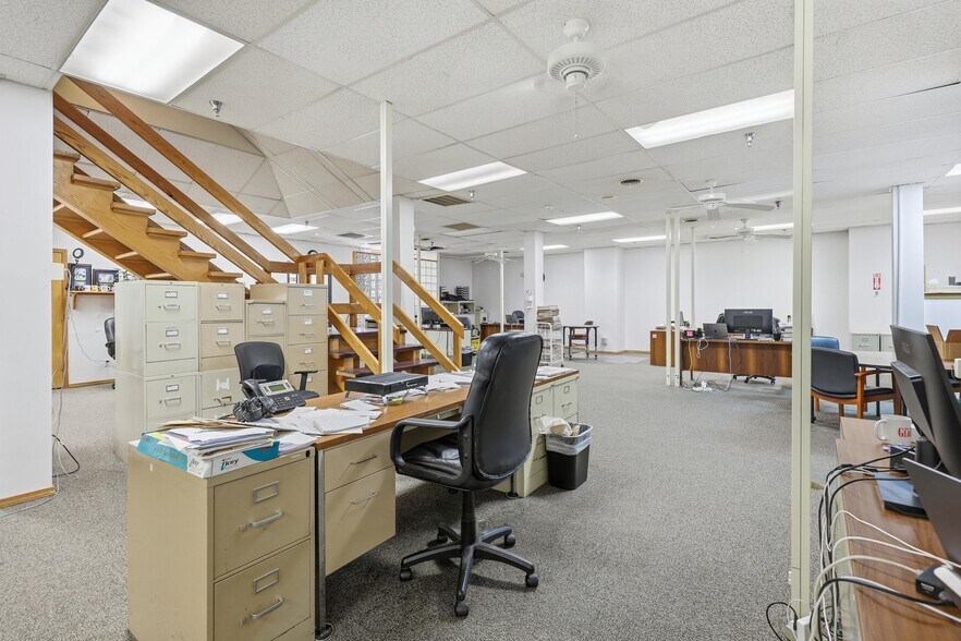 More Photos Of 117 E 4th St, Joplin Office For Sale