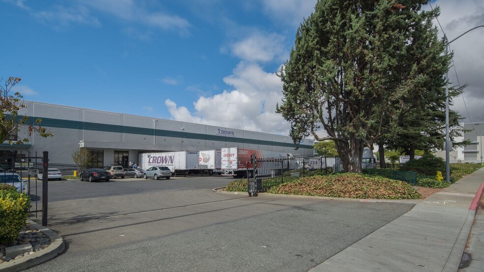 Primary Photo Of 33001 Dowe Ave, Union City Warehouse For Lease