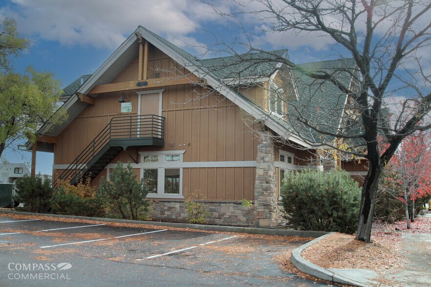 More Photos Of 850 SW 7th St, Redmond Medical For Lease