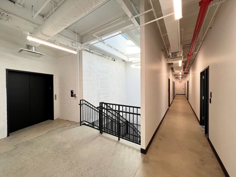 More Photos Of 4346 12th St, Long Island City Storefront Retail Office For Lease