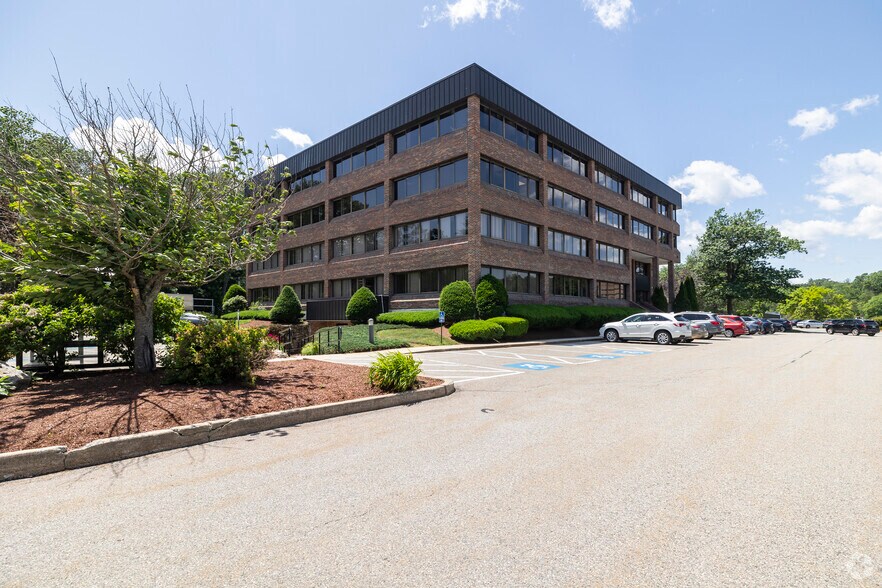 More Photos Of 98 Spit Brook Rd, Nashua Office For Lease
