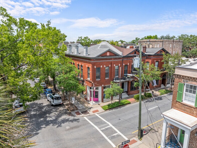 More Photos Of 417 Whitaker St, Savannah Storefront Retail Residential For Sale