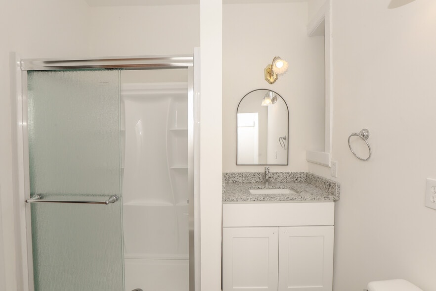 More Photos Of 819 Colonial Ave, Norfolk Apartments For Sale