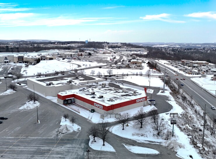 More Photos Of 590-594 Galleria Dr, Johnstown General Retail For Sale