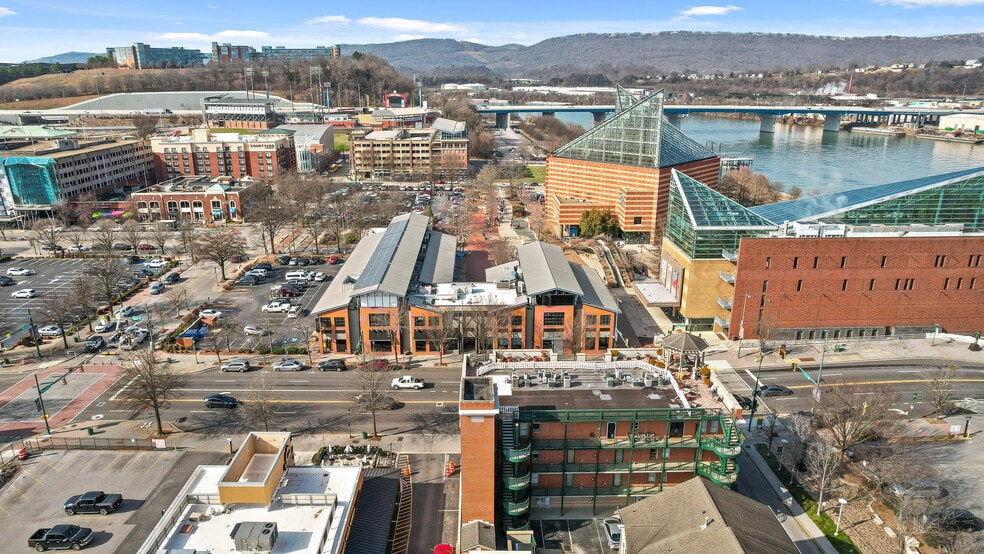 More Photos Of 100 Market St, Chattanooga Storefront For Sale