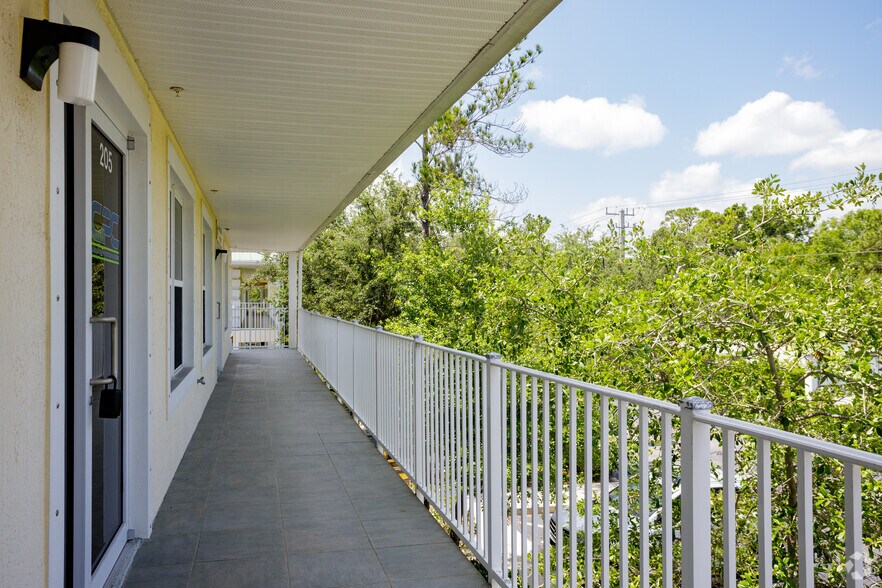 More Photos Of 1860 82nd Ave, Vero Beach Unknown For Lease