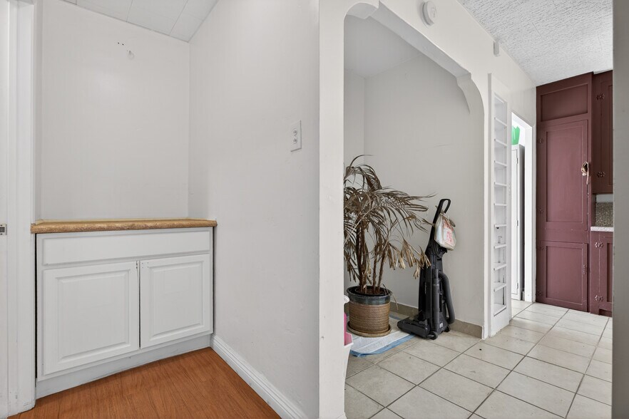 More Photos Of 4160 Verdugo Rd, Los Angeles Office For Sale