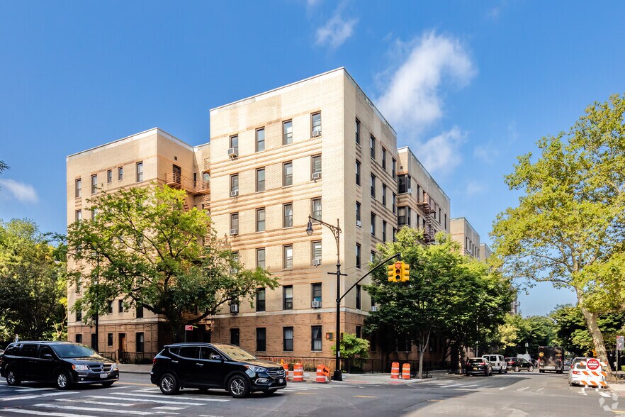 More Photos Of 20 Plaza St E, Brooklyn Apartments For Sale