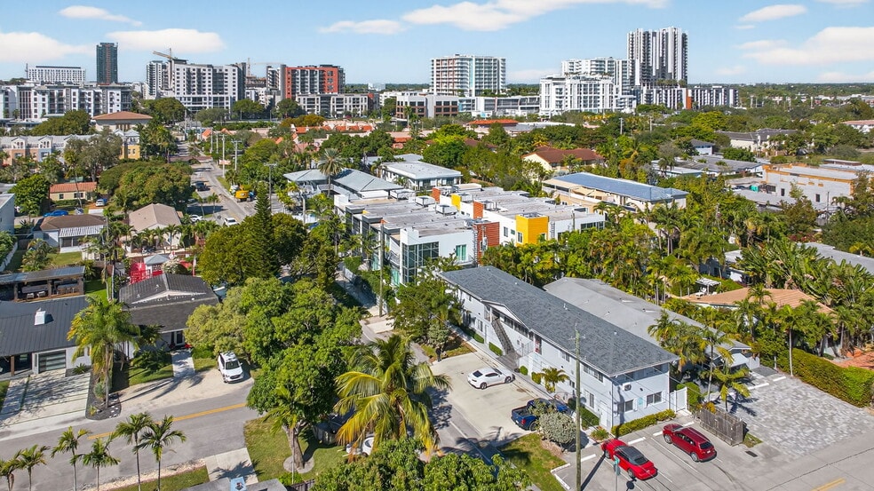 More Photos Of 825 NE 6th St, Fort Lauderdale Apartments For Sale