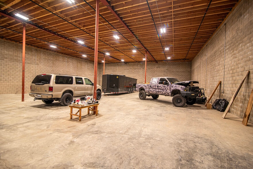 More Photos Of 8582 Telfair Ave, Sun Valley Warehouse For Lease