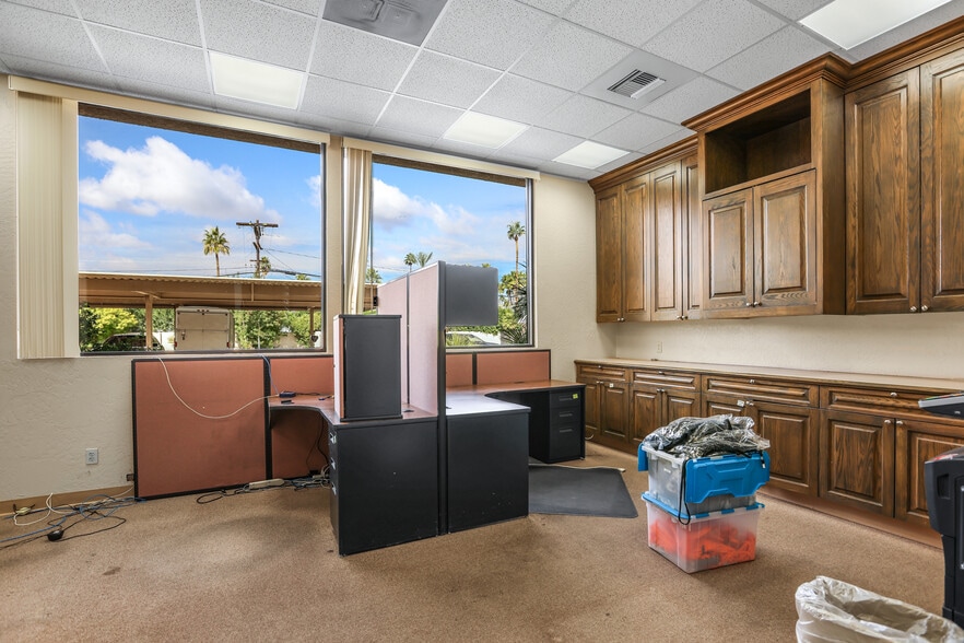 More Photos Of 2100 E Tahquitz Canyon Way, Palm Springs Medical For Lease