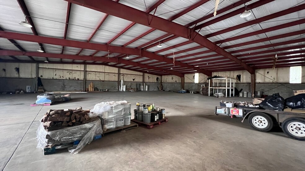 More Photos Of 200 N Cedar St, North Little Rock Warehouse For Lease