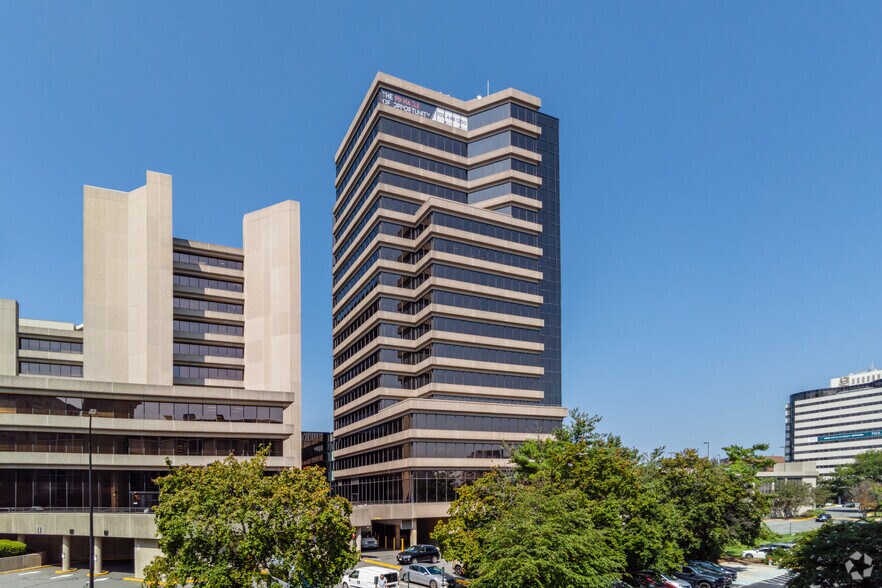 More Photos Of 1751 Pinnacle Dr, McLean Office For Lease