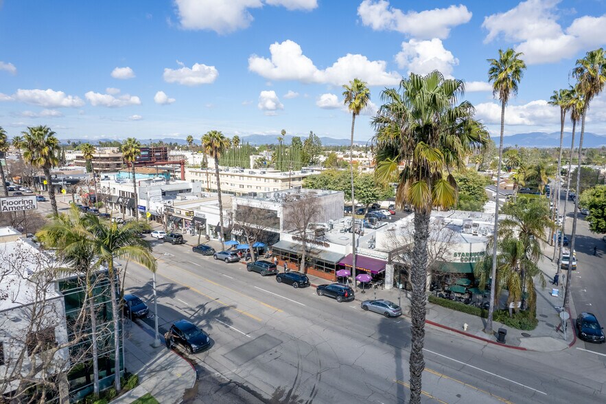 More Photos Of 13539 Ventura Blvd, Sherman Oaks Freestanding For Lease