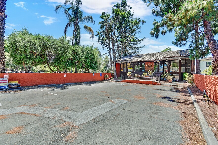 Primary Photo Of 43213 Mission Blvd, Fremont Office For Sale