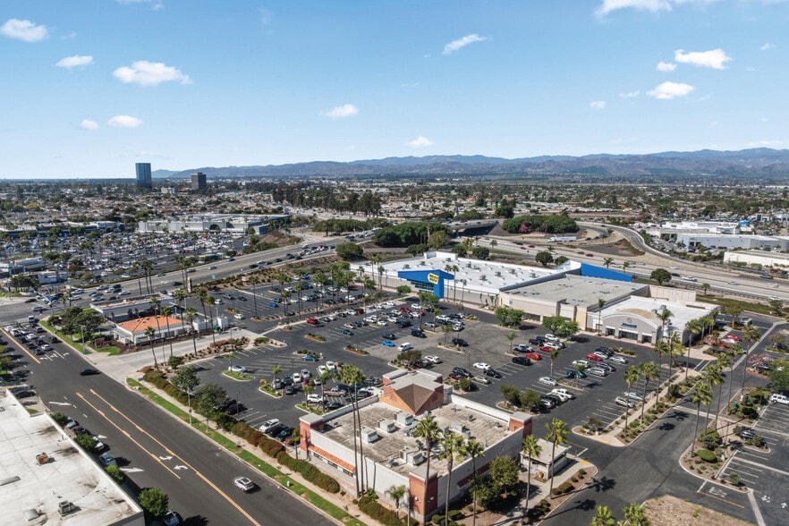 More Photos Of 2300 N Rose Ave, Oxnard Freestanding For Sale