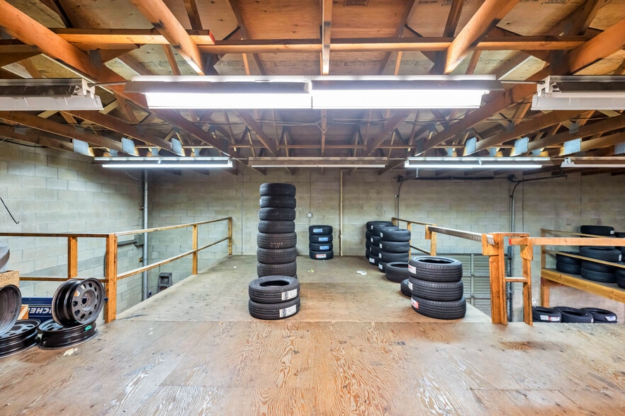 More Photos Of 20010 Industrial Av, Langley Warehouse For Sale