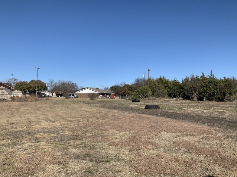 More Photos Of 309 S US Highway 69, Trenton Industrial For Lease