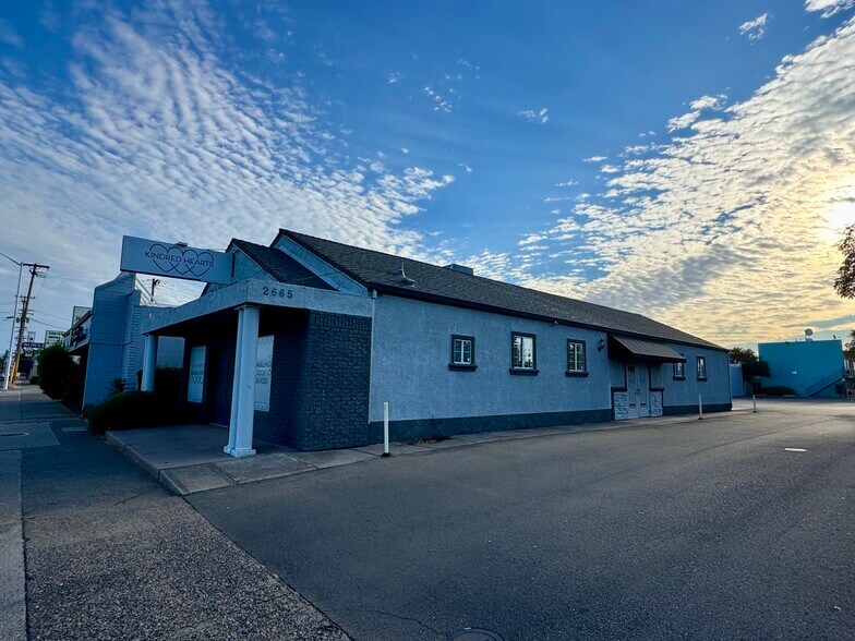 More Photos Of 2665 Bechelli Ln, Redding Office For Lease