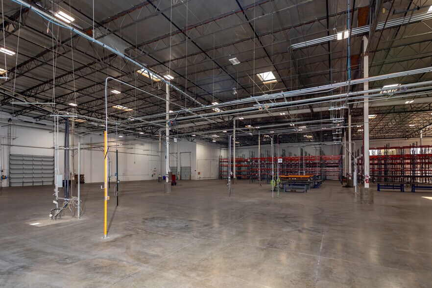 More Photos Of 10730 Bell Ct, Rancho Cucamonga Warehouse For Lease