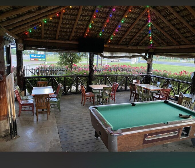 More Photos Of 1155 E Loop 304, Crockett Restaurant For Sale