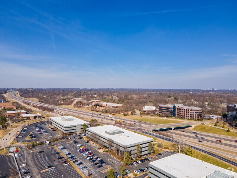More Photos Of 1610 Des Peres Rd, Des Peres Unknown For Lease