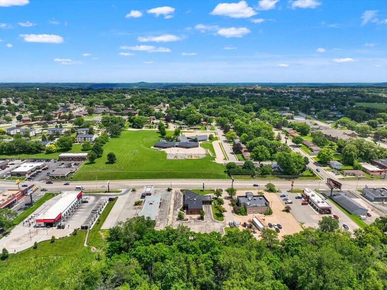 More Photos Of 1805 John F Kennedy Rd, Dubuque Freestanding For Sale