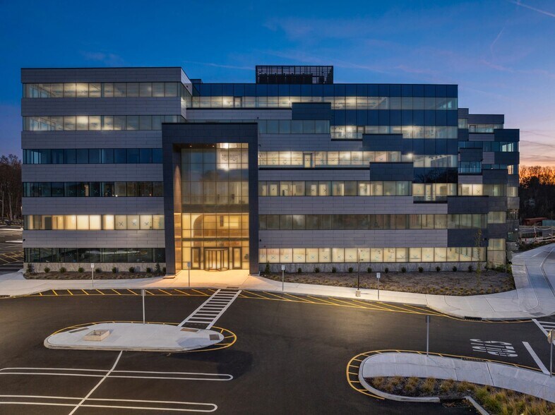 More Photos Of 33 Route 59, Monsey Office For Lease