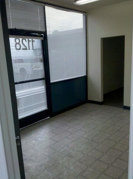More Photos Of 1120-1130 Price Ave, Pomona Warehouse For Lease