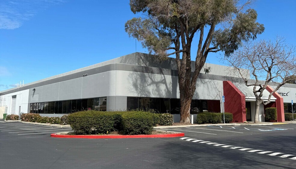 More Photos Of 44368-44370 Old Warm Springs Blvd, Fremont Warehouse For Lease