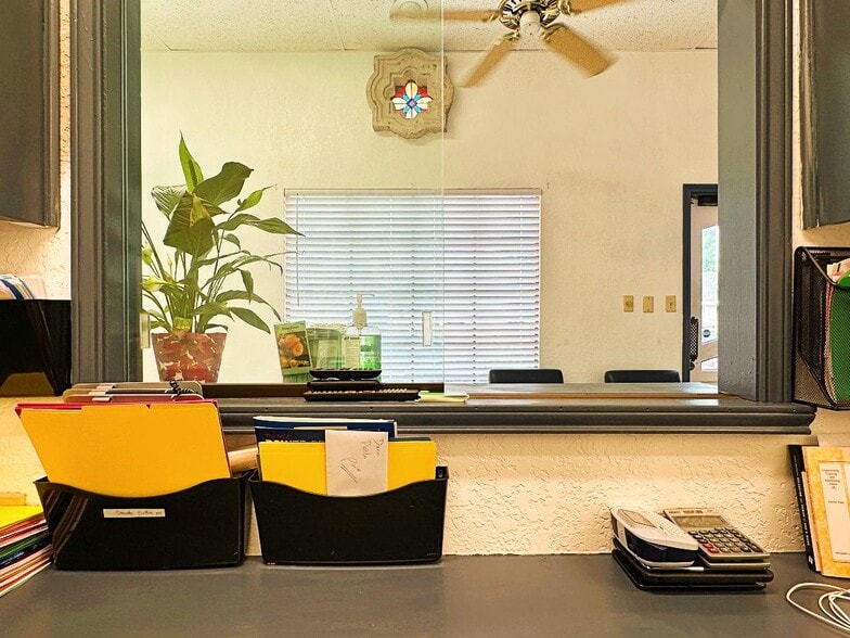 More Photos Of 8237 Fredericksburg Rd, San Antonio Medical For Sale