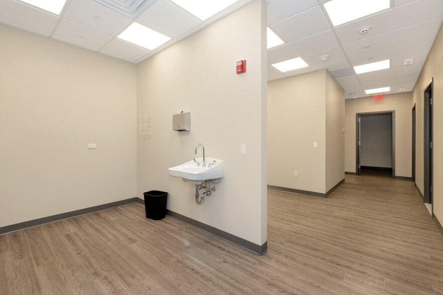 More Photos Of 10 Waldron Ave, Nyack Storefront For Lease