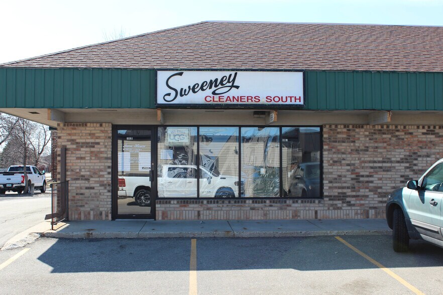 More Photos Of 2607-2621 University Dr S, Fargo General Retail For Lease