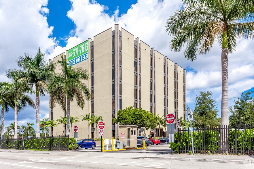 More Photos Of 1840 W 49th St, Hialeah Medical For Lease