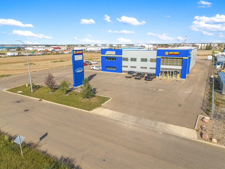 More Photos Of 5267 67 Av, Lloydminster Warehouse For Sale
