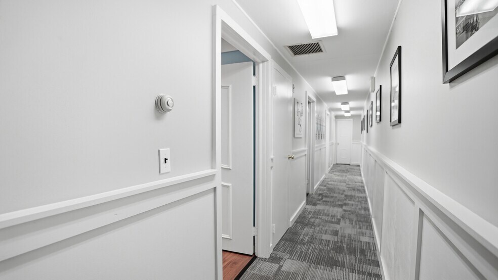 More Photos Of 18 Unqua Rd, Massapequa Loft Creative Space For Sale