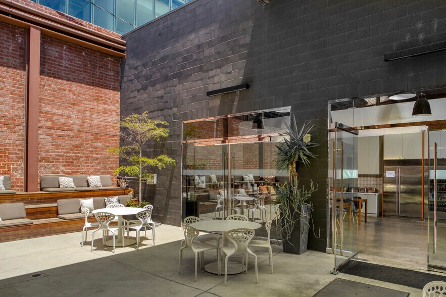 More Photos Of 8870 Washington Blvd, Culver City Loft Creative Space For Sale
