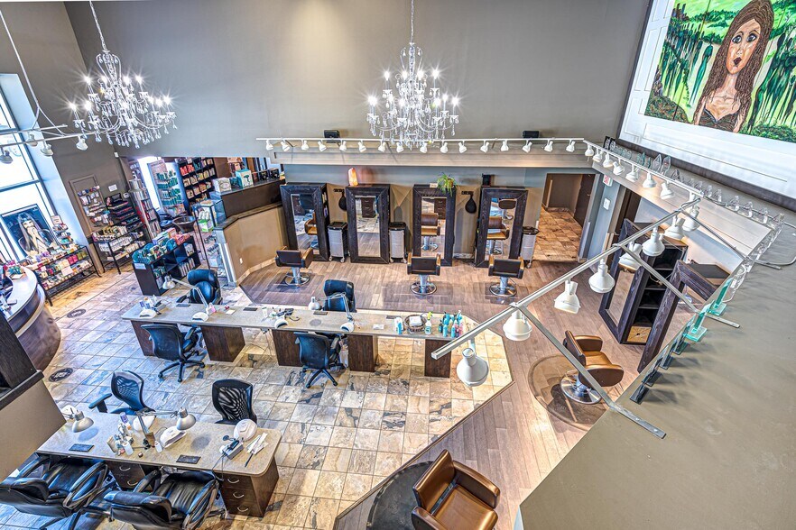 More Photos Of 2602 50 Av, Lloydminster Showroom For Sale