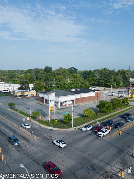 Primary Photo Of 7202 Michigan Rd, Indianapolis Drugstore For Lease