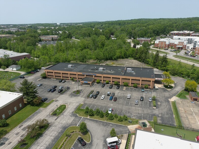 More Photos Of 33001 Solon Rd, Solon Medical For Lease