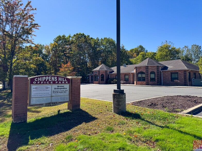 More Photos Of 625 Clark Ave, Bristol Medical For Lease