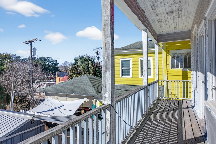 More Photos Of 11 E 41st St, Savannah Storefront Retail Residential For Sale