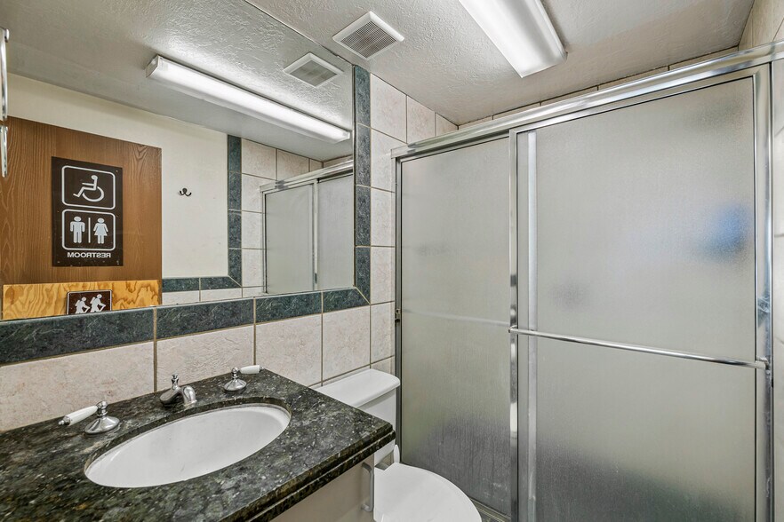 More Photos Of 971 Margaret Ave, Salt Lake City Service For Sale