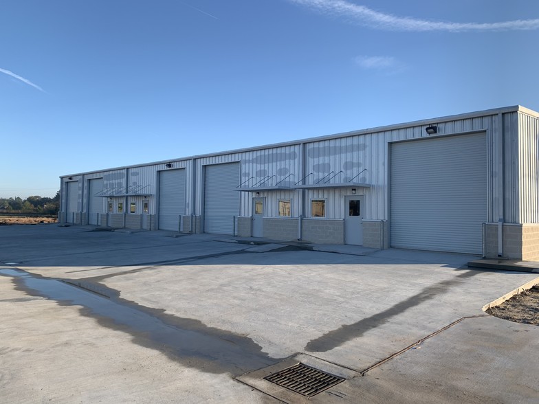 Primary Photo Of 1005 Winfield Ln, Kemah Warehouse For Lease