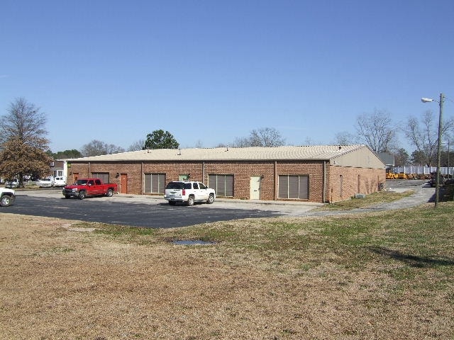 Primary Photo Of 105 Industrial Way, Fayetteville General Retail For Lease