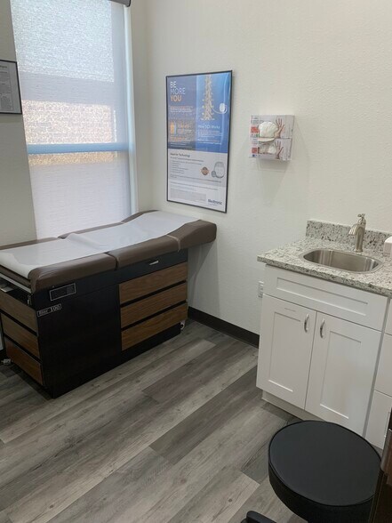 More Photos Of 430 Hawkins Run Rd, Midlothian Medical For Lease